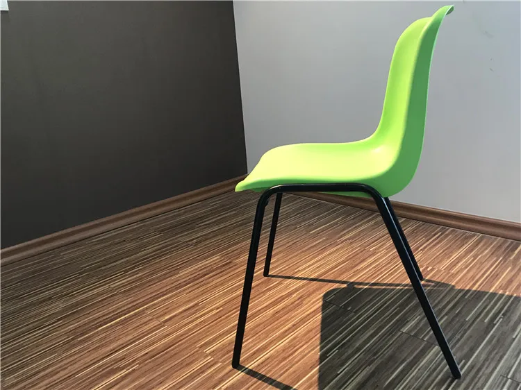 Wholesale Beautiful New Hot Modern Promotion Event School Student Meeting Chair Plastic Stacking Chair With Metal Leg