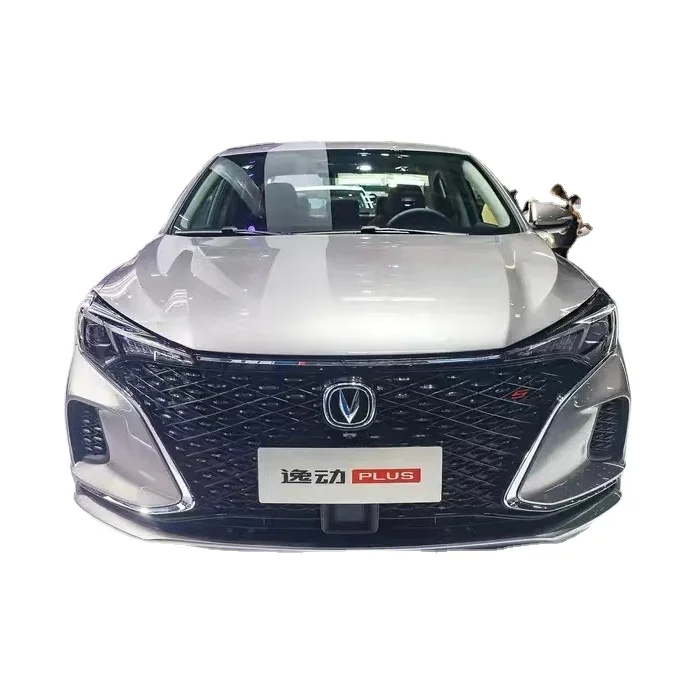 Ручной бензиновый автомобиль Changan EADO Plus 1.6L GDI 2022 год низкая цена
