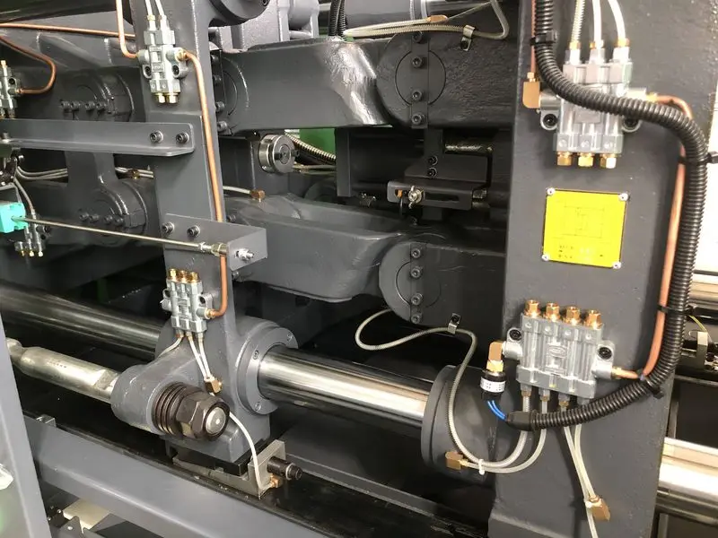  230Ton Syringe Making Machine Disposable 300 800 1000 1300 Ton Plastic Injection Molding Price