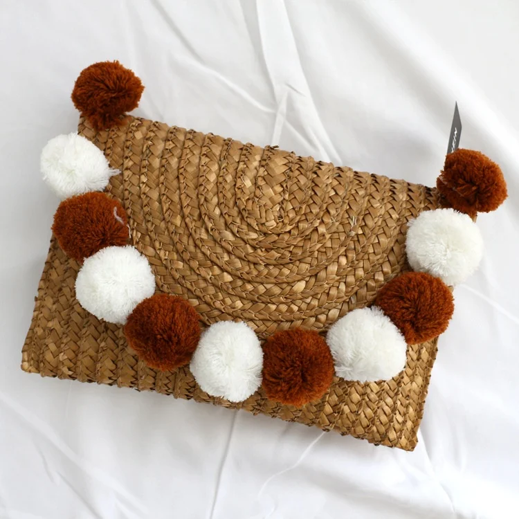 Женская Сумка-клатч из пшеничной соломы с плюшевым меховым шариком
