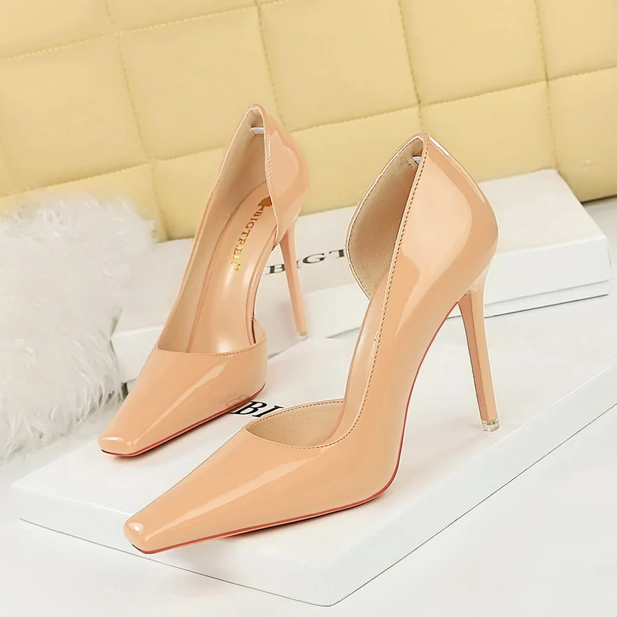 News 34-40 Slim Heel Ultra High Heel Shiny Lacquer Leather Shallow Mouth Square Head High Heel Single Shoe