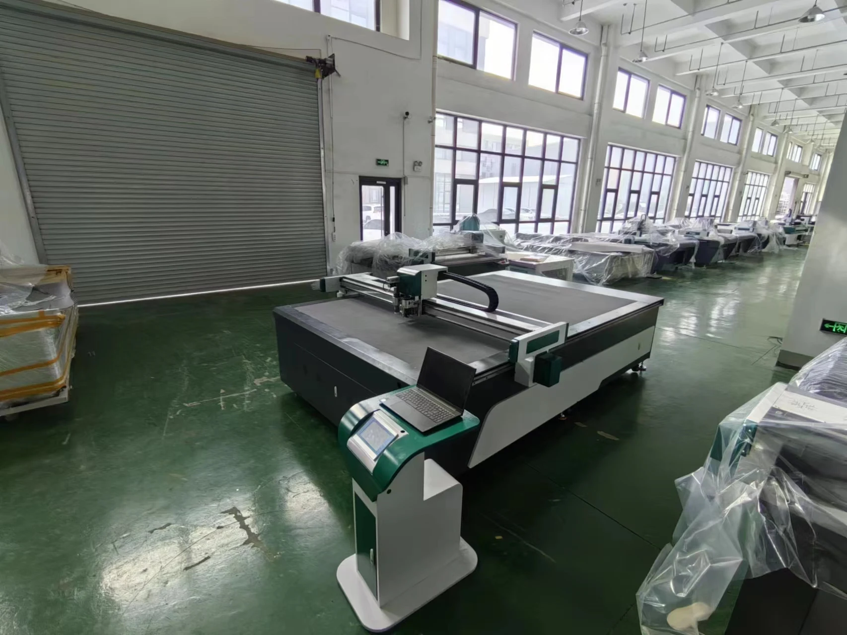 Distributor price 2516 1216 affordable cardboard lid paper box perfume bottles with cardboard digital cutting machine cnc cutter