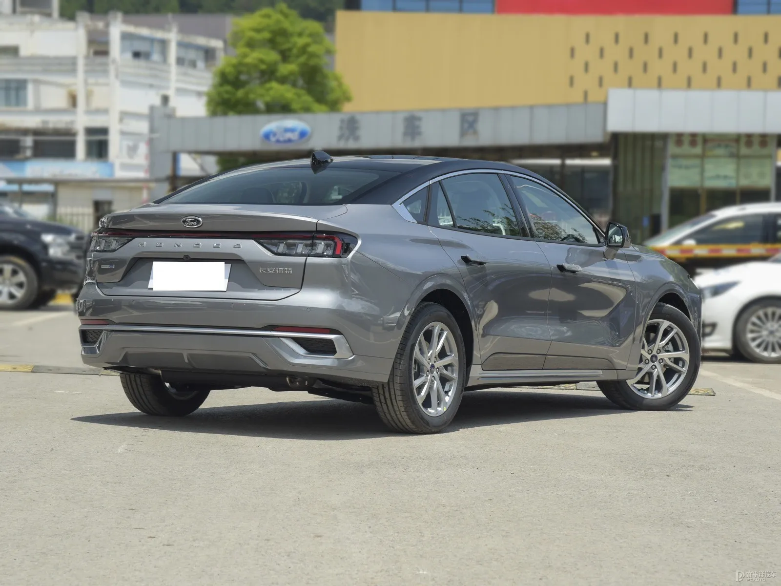 2023 FORD Mondeo Средний автомобиль 4 двери 5 сидений седан 2 0 T/L4/238 лошадиных сил для продажи высокое качество