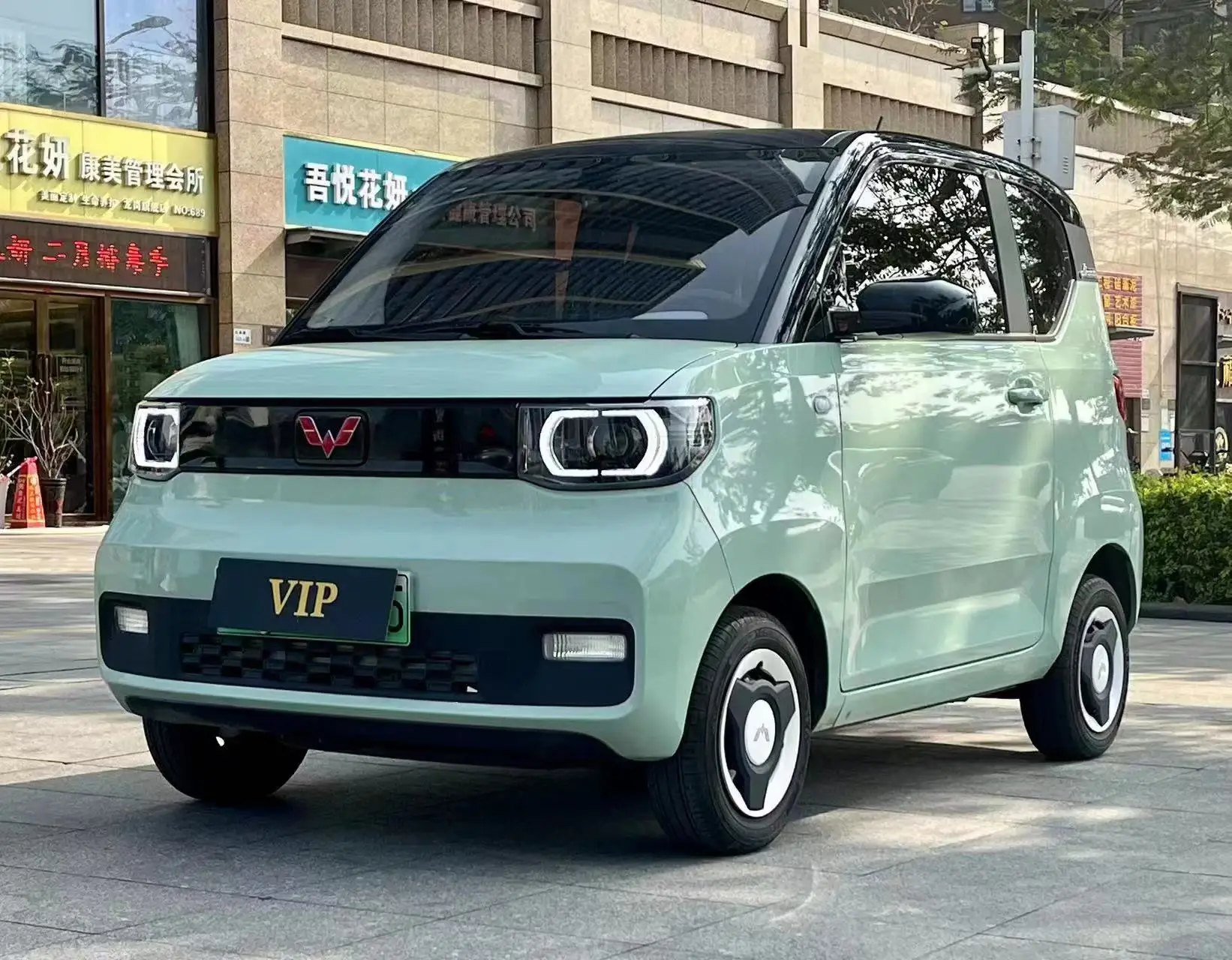 Wholesale New New Energy Vehicles Long Range EV High Speed Automobile For Wuling Mini Electric Car