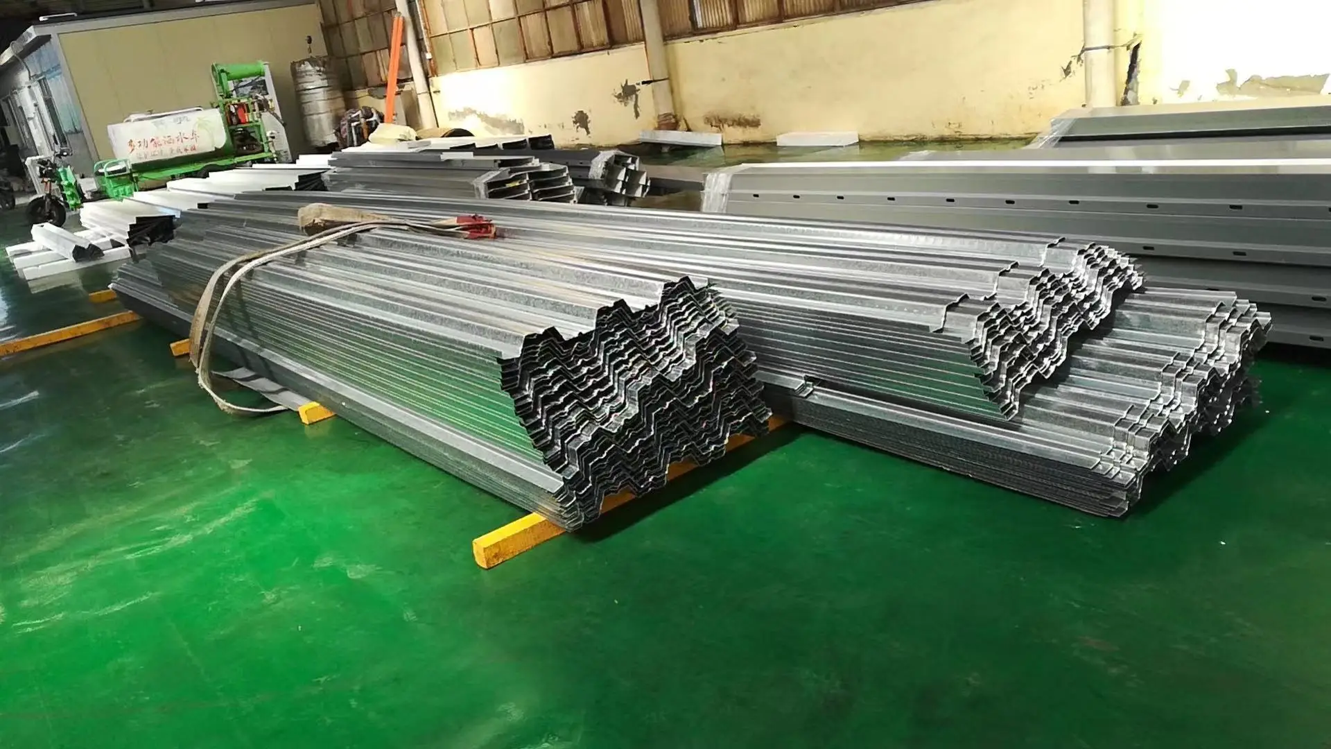Construction building materials Deck flooring  galvanized steel sheet with price