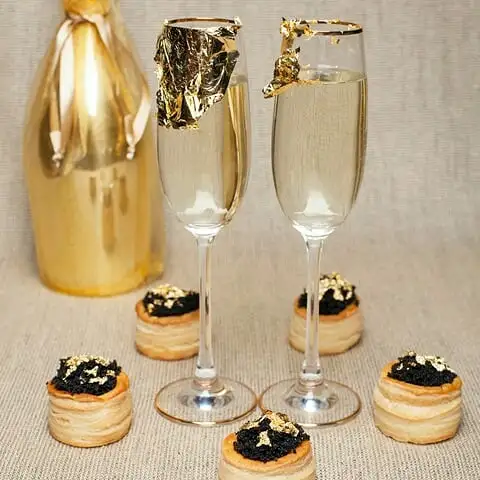 Cakes decoration edible gold leaf 25pcs per booklet 24k gold leaf  8*8cm edible gold for bakery decoration