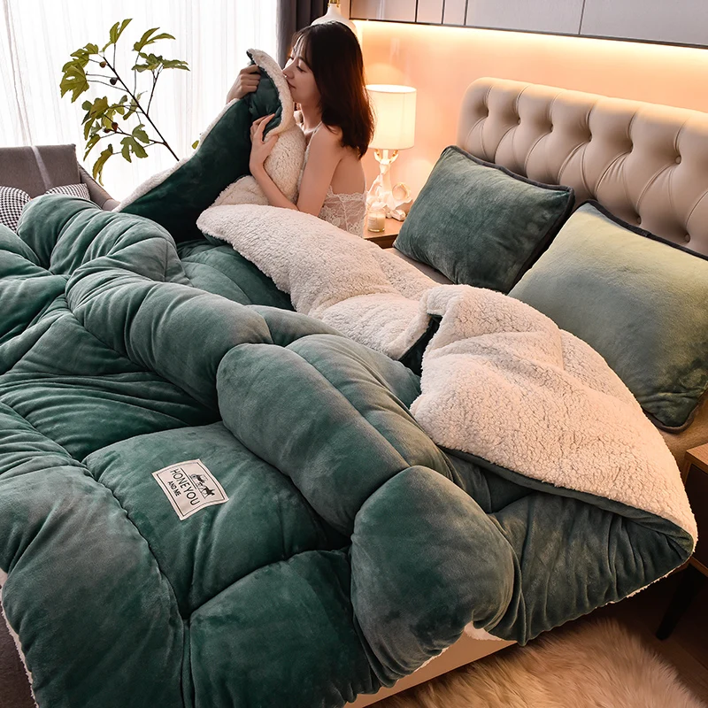 Thickened Warm Lamb Fleece Quilt Soft Polyester Fiber Quilt Size Can be Customized Bedding Set bed cover luxury bed sheets
