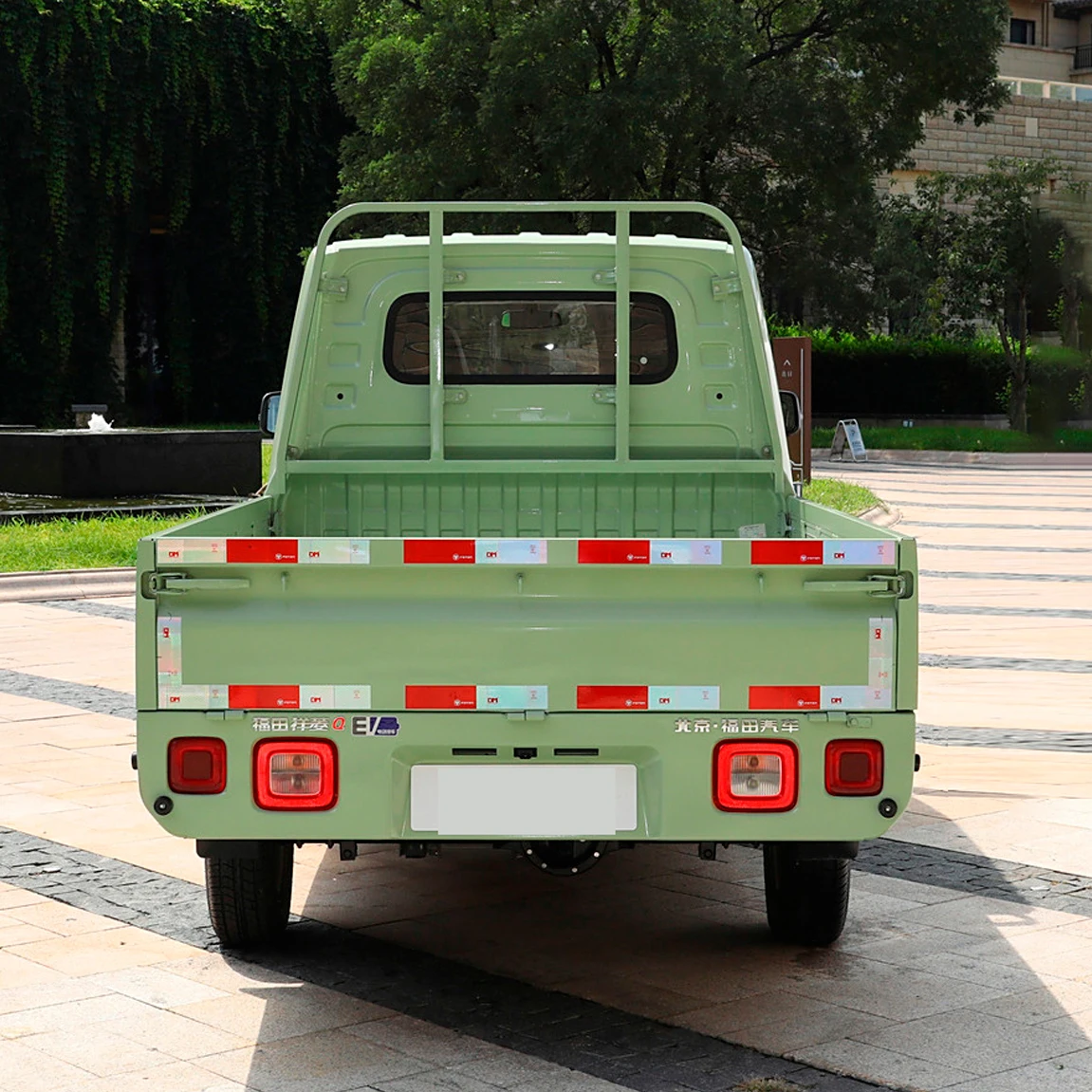 2023 2024 Foton lingxiang electric mini trucks chinese ev delivery truck 4x2 pure electric pick up foton truck electric vehicle