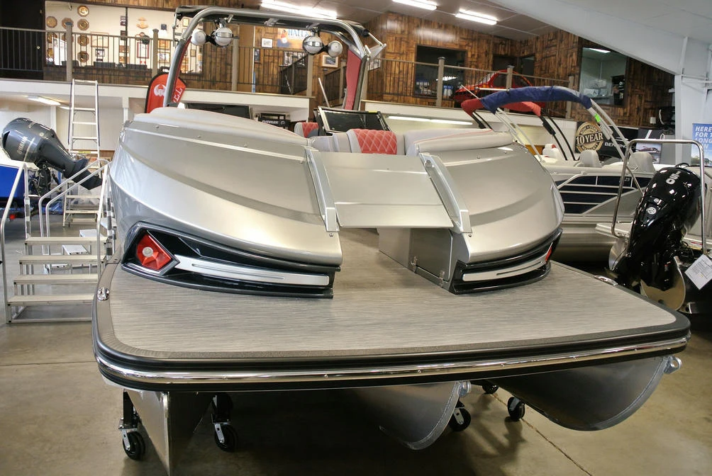 Top-Performance 25 ft Fiberglass sport Pontoon with and engine for fishing and  water spots and sea recreations