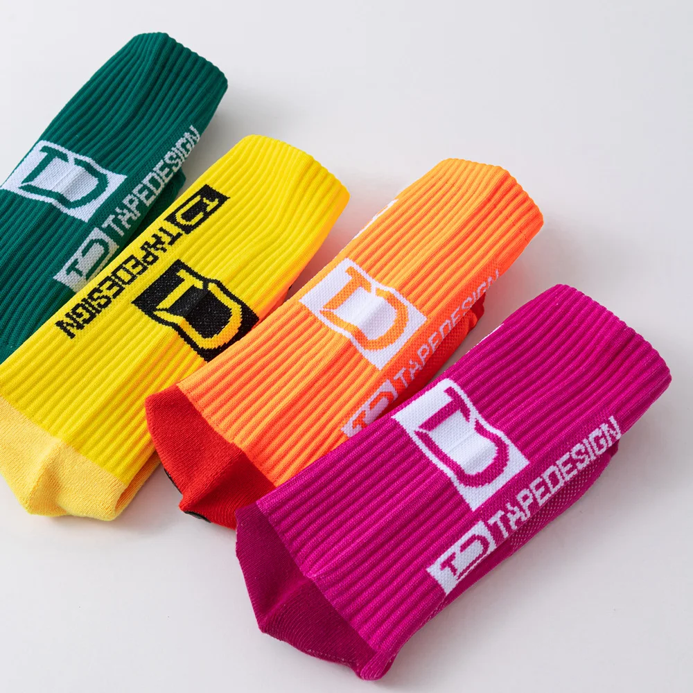Custom Logo Thickened Mid Tube Athletic Socks Anti-slip Striped Sports Soccer Grip Socks Men Football Socks