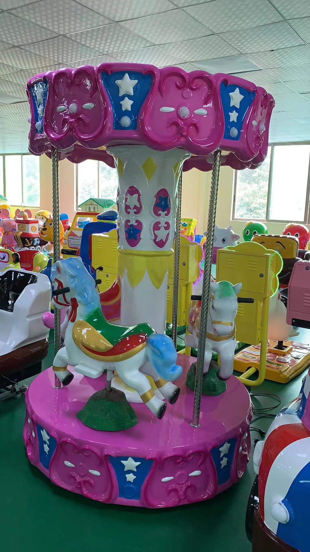 Factory Price Crown Carousel Coin Operated Games Merry Go Round Kiddie Rides Carousel Horse