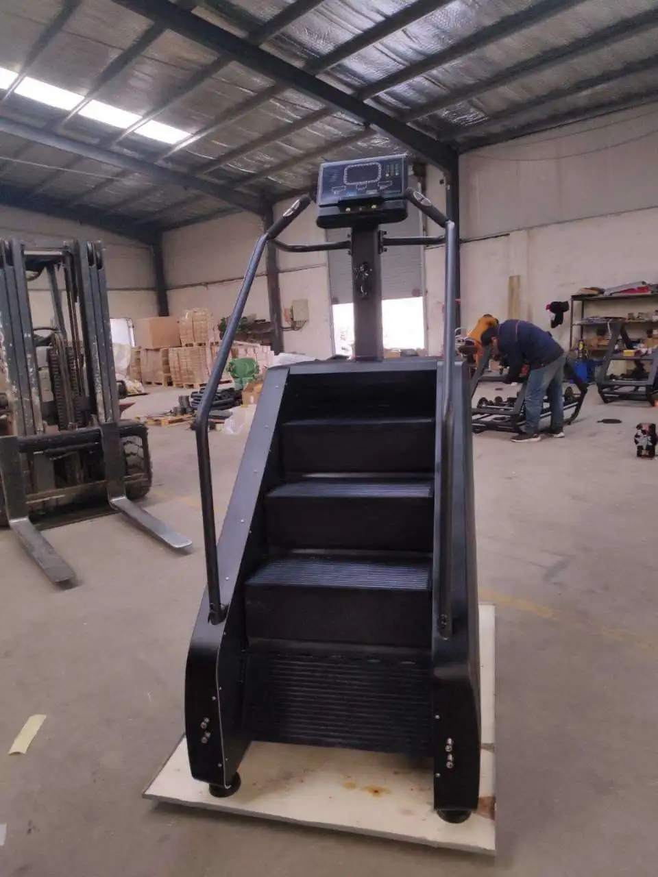 
Gym Equipment Motorized Step Mill Climber Machine Stair Climber 