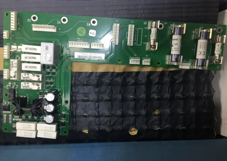 Запасные части привода 3AUA0000054682 I/O плата