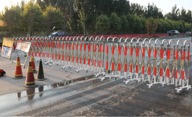 The stainless steel telescopic fence can be used as a movable barrier