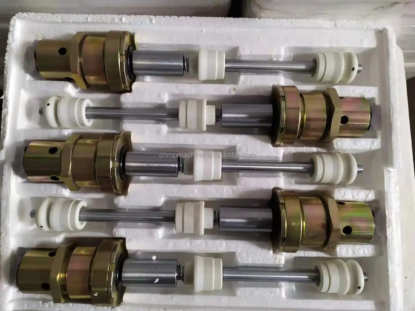 High speed spindle for apparel and textile machinery