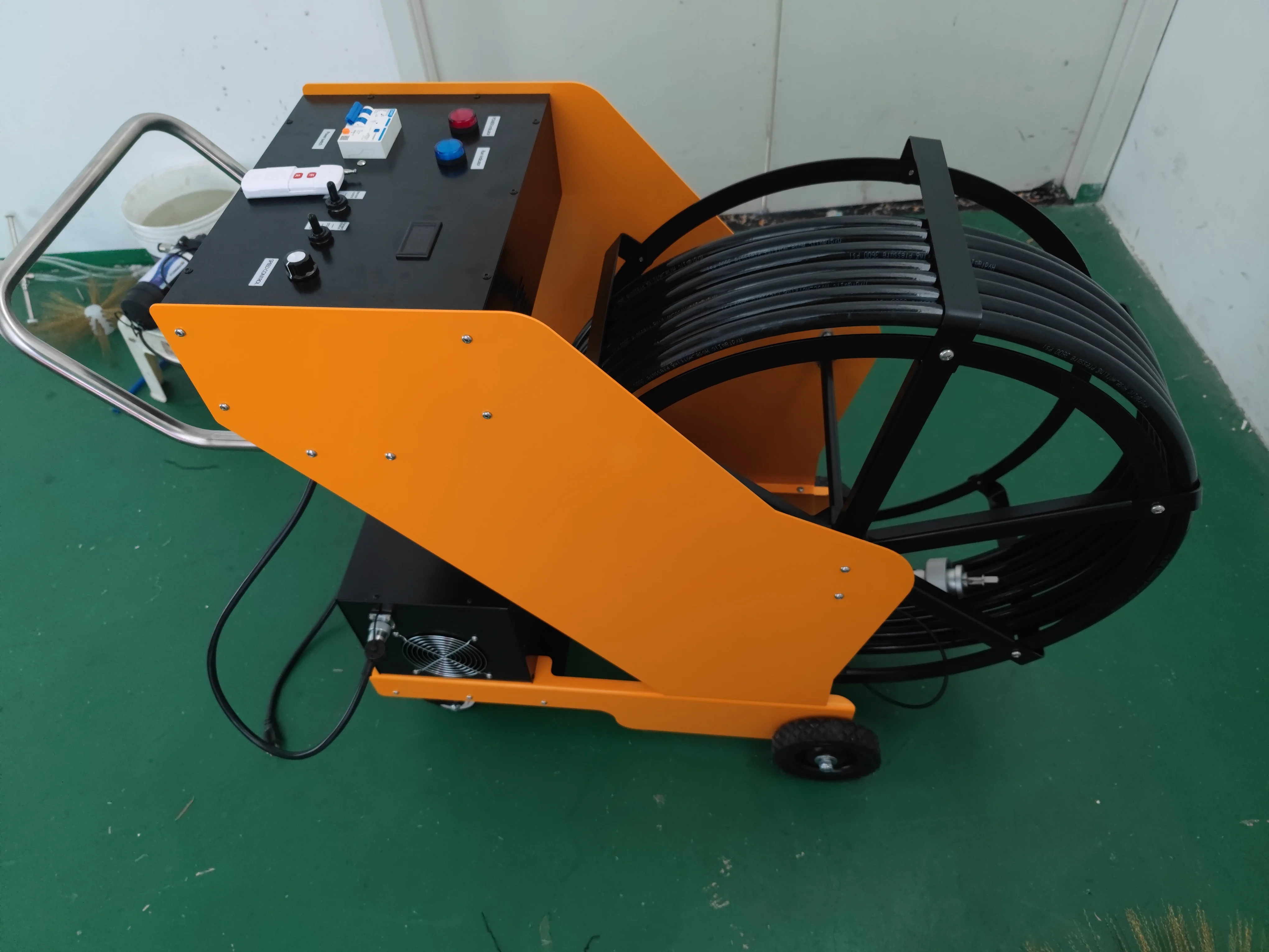 Portable 1500W kitchen duct cleaning machine with soft shaft
