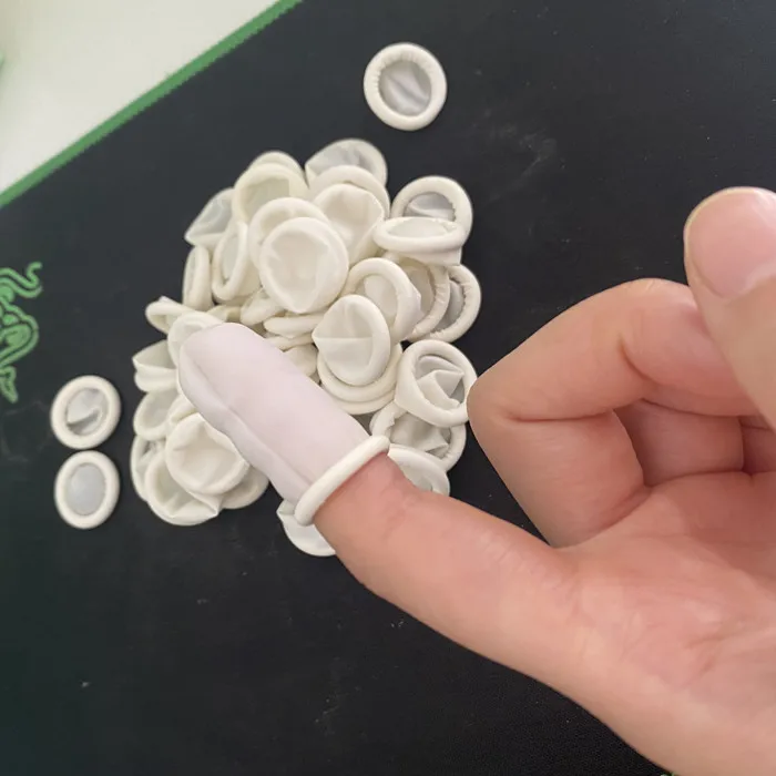 100% Latex Finger Cots Finger Gloves White Color Antistatic