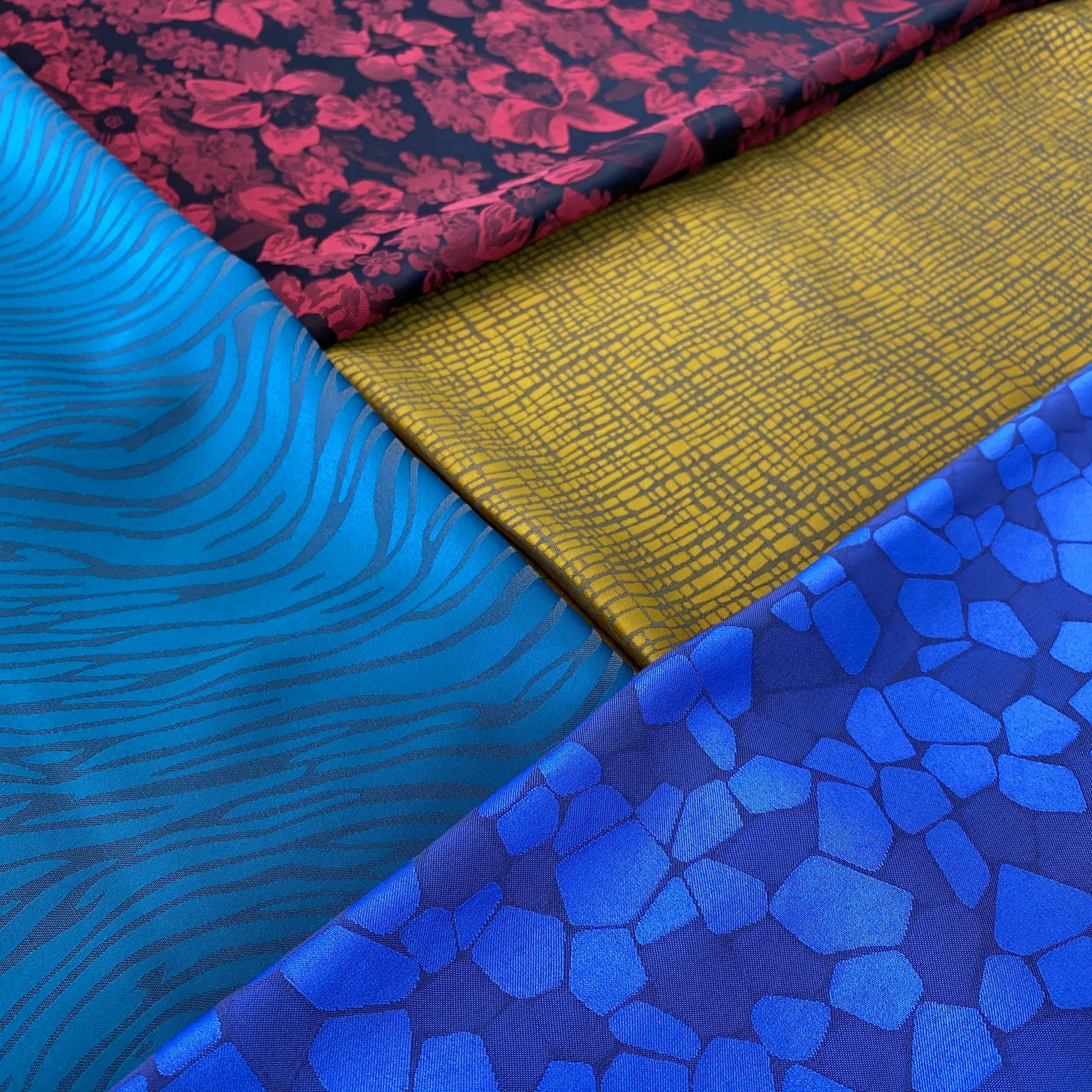 100% Fashion custom design jacquard women dress muslim fabric wholesale tr vietnam silk floral