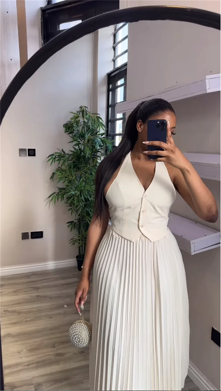 Custom New Design 2024 Summer Fashion Solid Color Button Hanging Neck Vest Top Half Skirt Casual Office Elegant 2 Piece Set