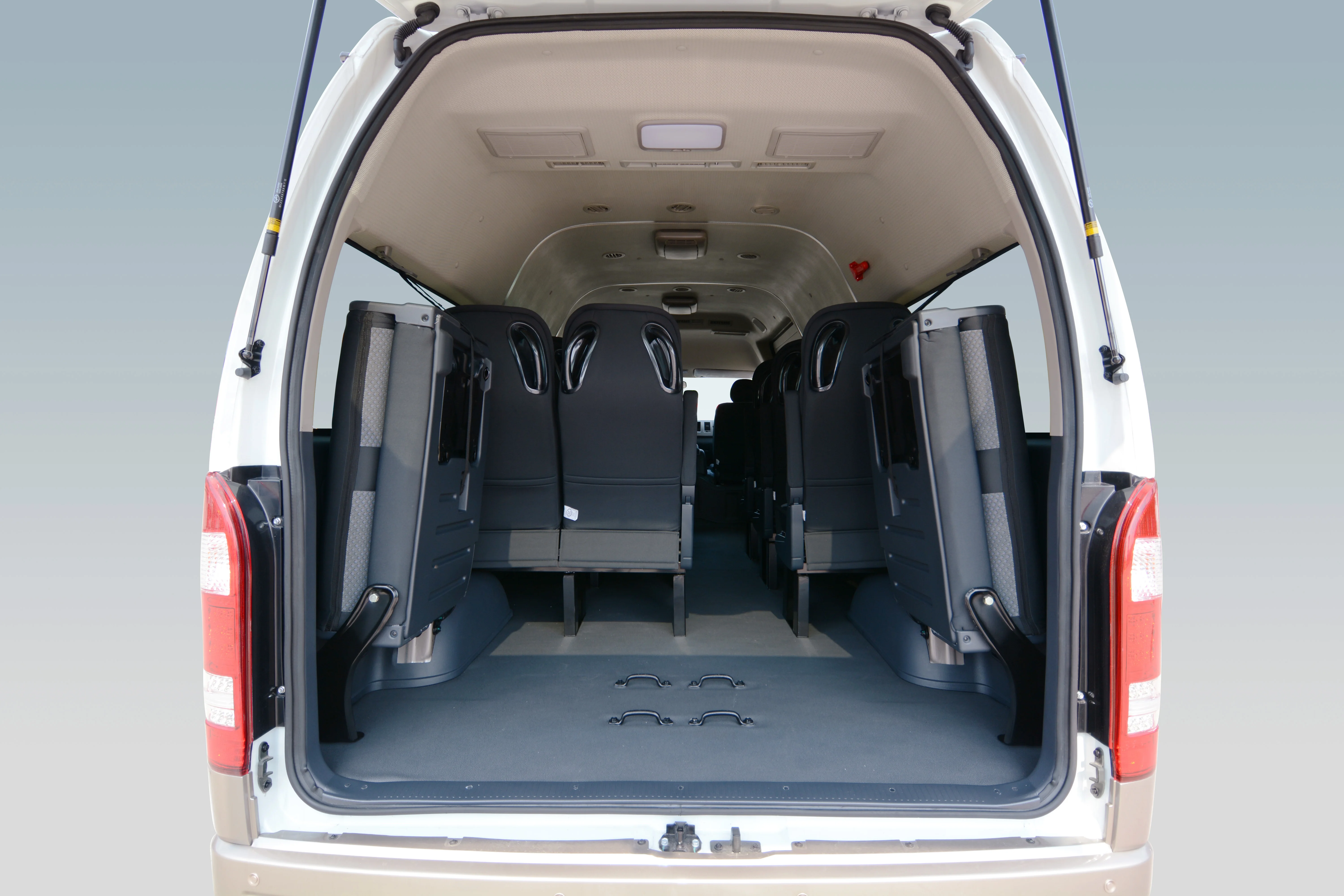 100km/h High Speed Battery Power Electric Bus 15 Seats Passenger Mini for Sale