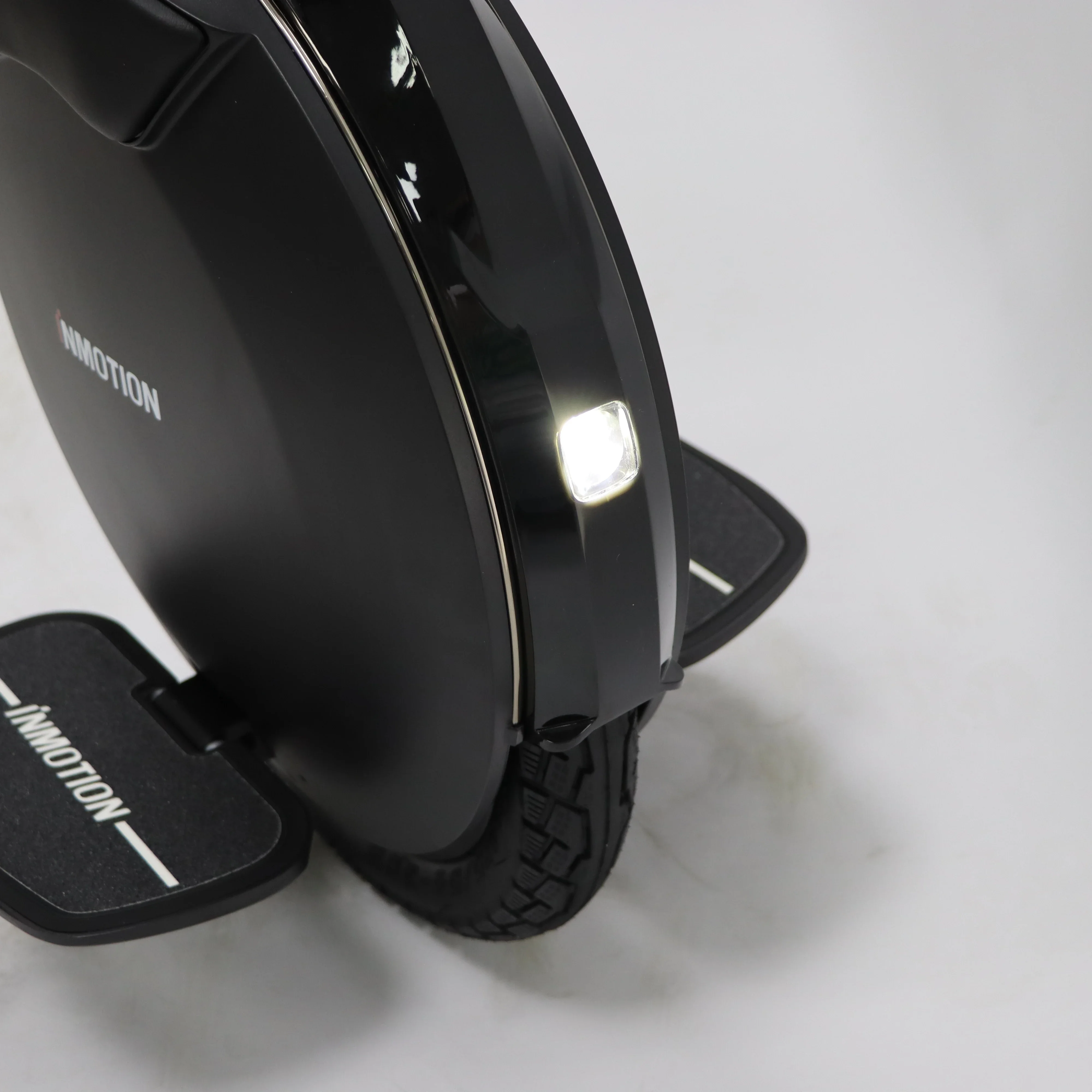 EU Stock INMOTION V8S Unicycle EUC E-wheel 72V 728Wh Battery 1000W Motor 35km/h Top Speed 70km Range Smart Self Balance wheel