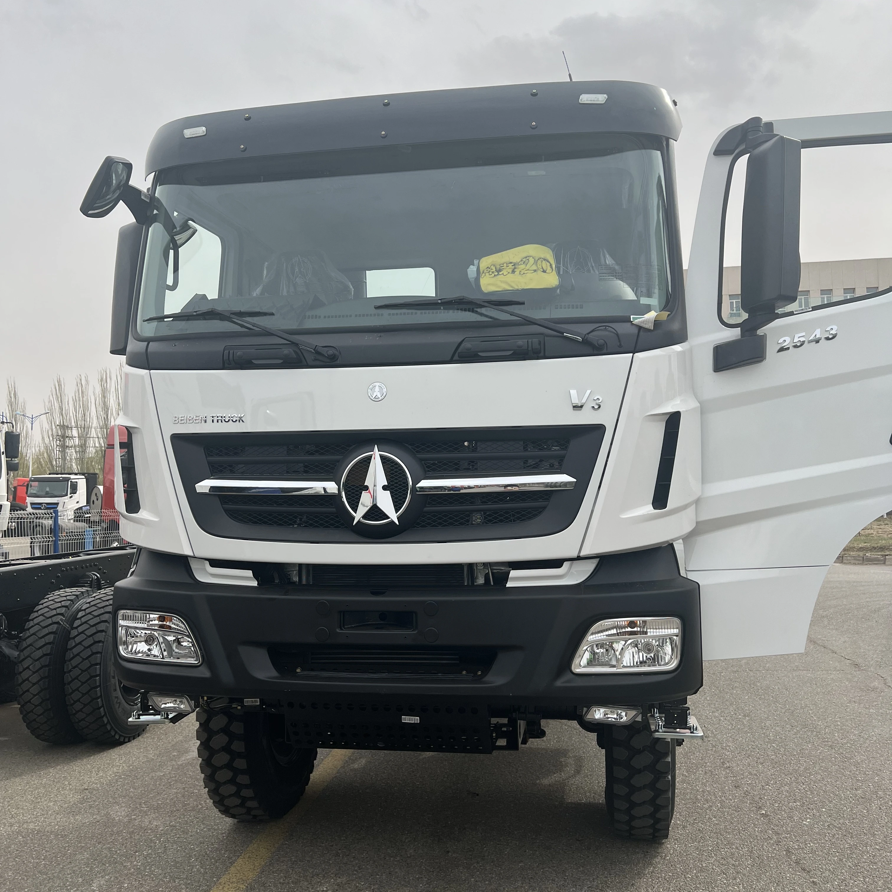 Beiben 2543SZ Tractor Truck 12 Fast WEICHAI Heavy Truck Free Spare Parts Euro 3 Manual Beiben Truck 2019 New Tractor Sitrak 2023