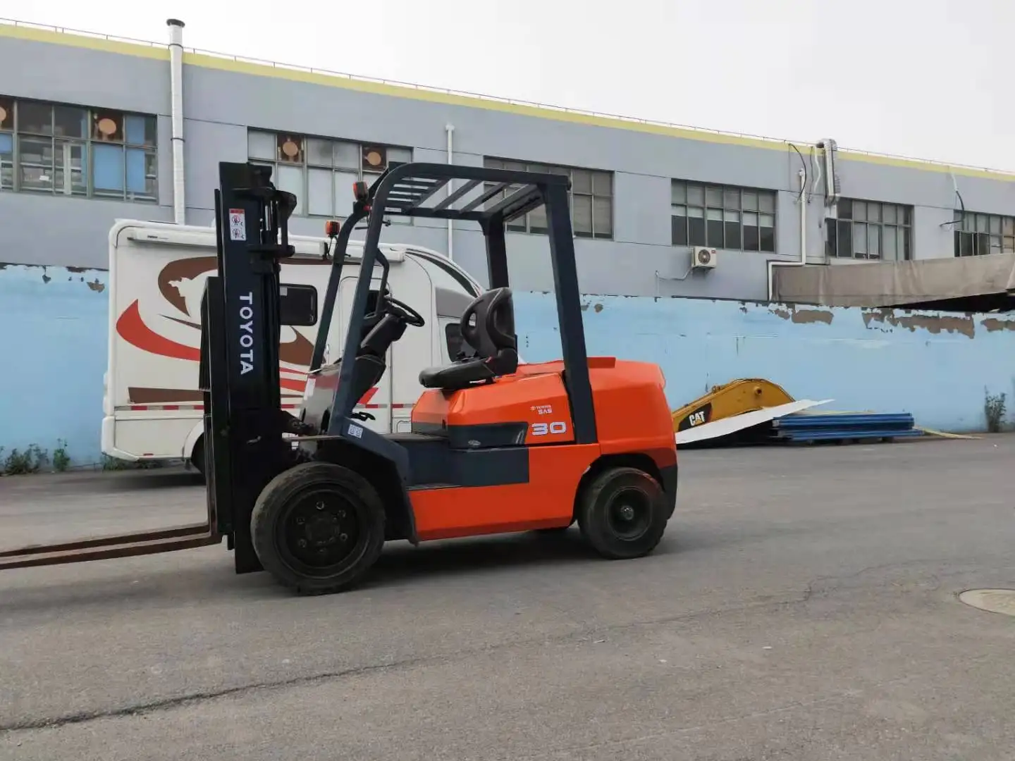 clean and good looking imported second-hand toyota forklift 3ton are hot for sale