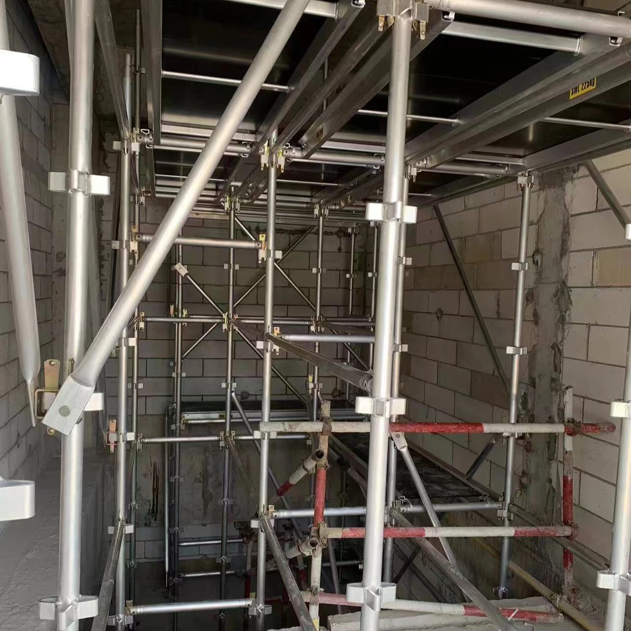 Алюминиевые лестничные леса алюминиевые передвижные строительные легкая алюминиевая передвижная башня 6061-t6 для строителей