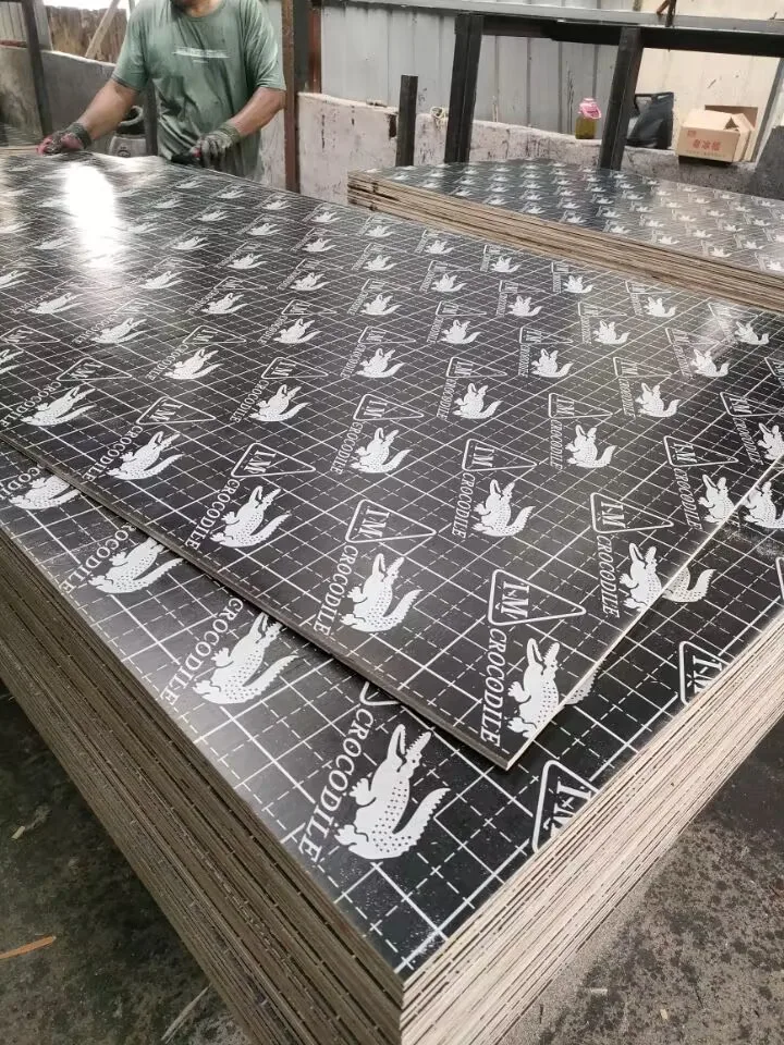 Chinese Factory Price 18mm Black Film Face Plywood For Concrete Formwork / Finger Joint Film Faced