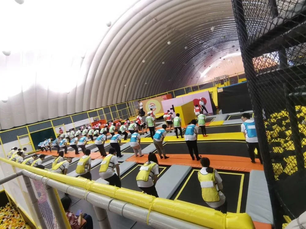 Big Bungee Trampoline Park Kids Trampoline Children and Adults without Protective Net New Customized Design Commercial Indoor