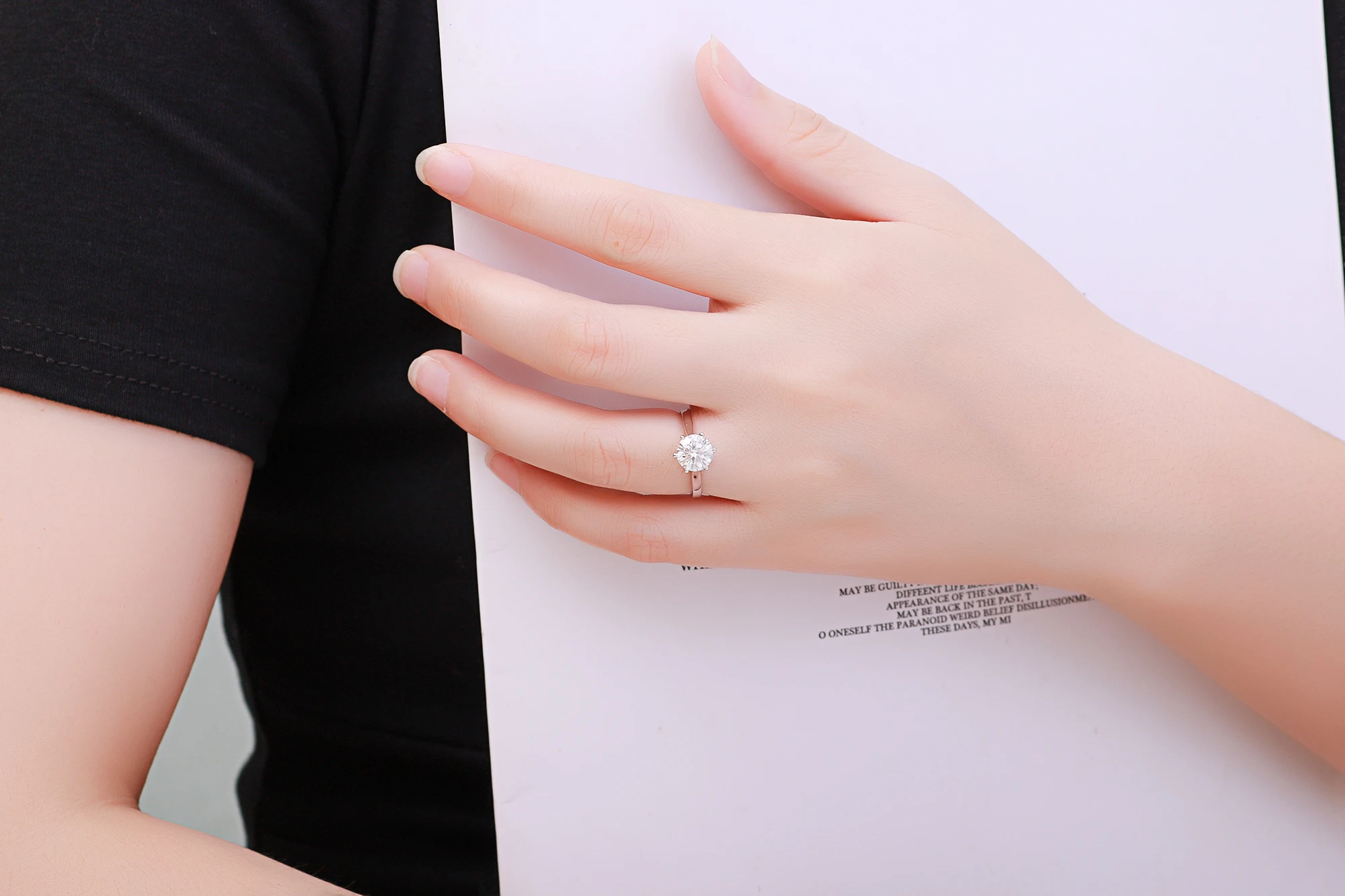 Megan Wholesale classic six prongs ring 14K 18K Gold Moisssanite Diamond Ring christmas gift love gift anniversary for lover