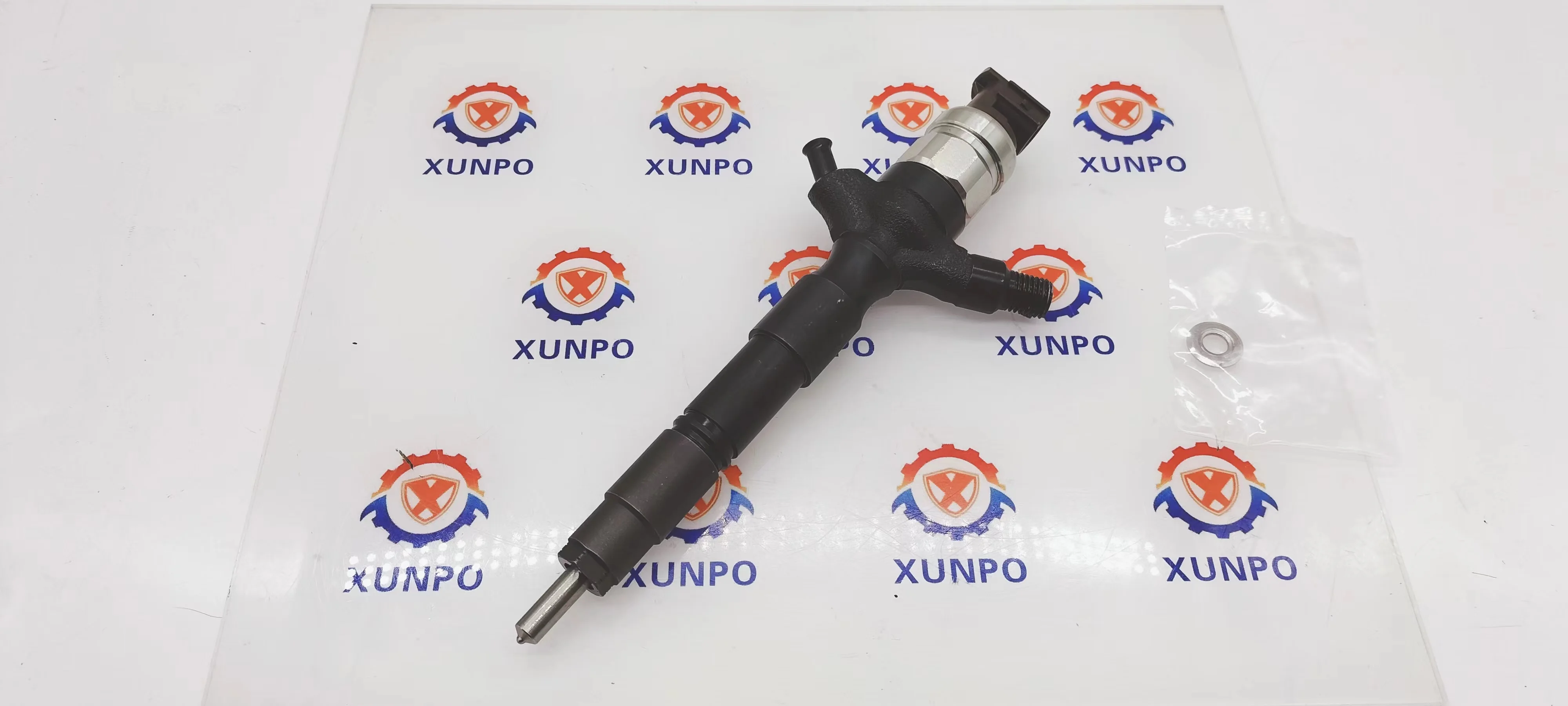 2KD-FTV D-4D 200 Engine Fuel Injector 295050-0810 23670-09380 23670-0L110 295050-0811 295050-0812