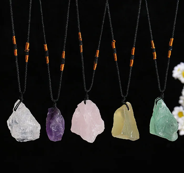 Ожерелье с натуральным кристаллом