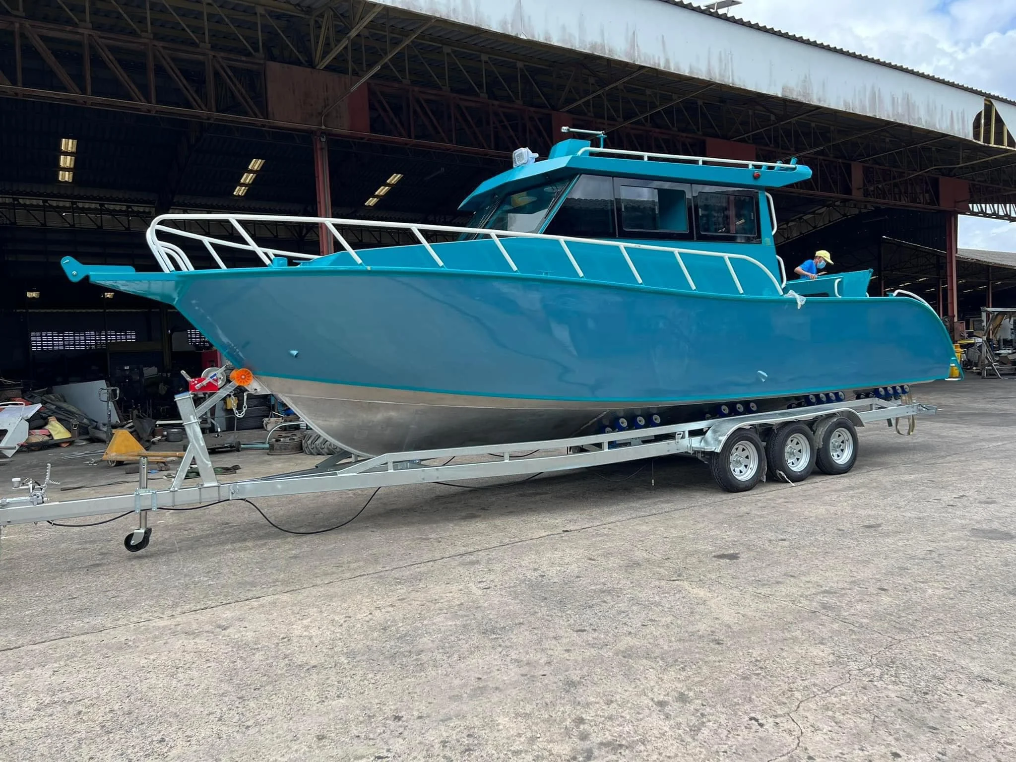 Sea King Sea Fishing Boat New Design 9m-11m Aluminum Plate Lifestyle Boat