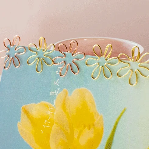 Cute Flower Bookmarks Torsion Spring Metal Accessory for Education-Small Wire Forming Paper Clips and Marks Gifts