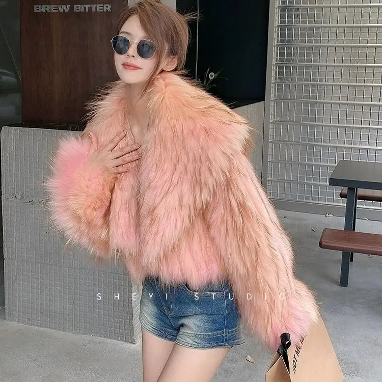 Wholesale winter women clothes real fur coats women natural design short jacket raccoon fur coats for ladies
