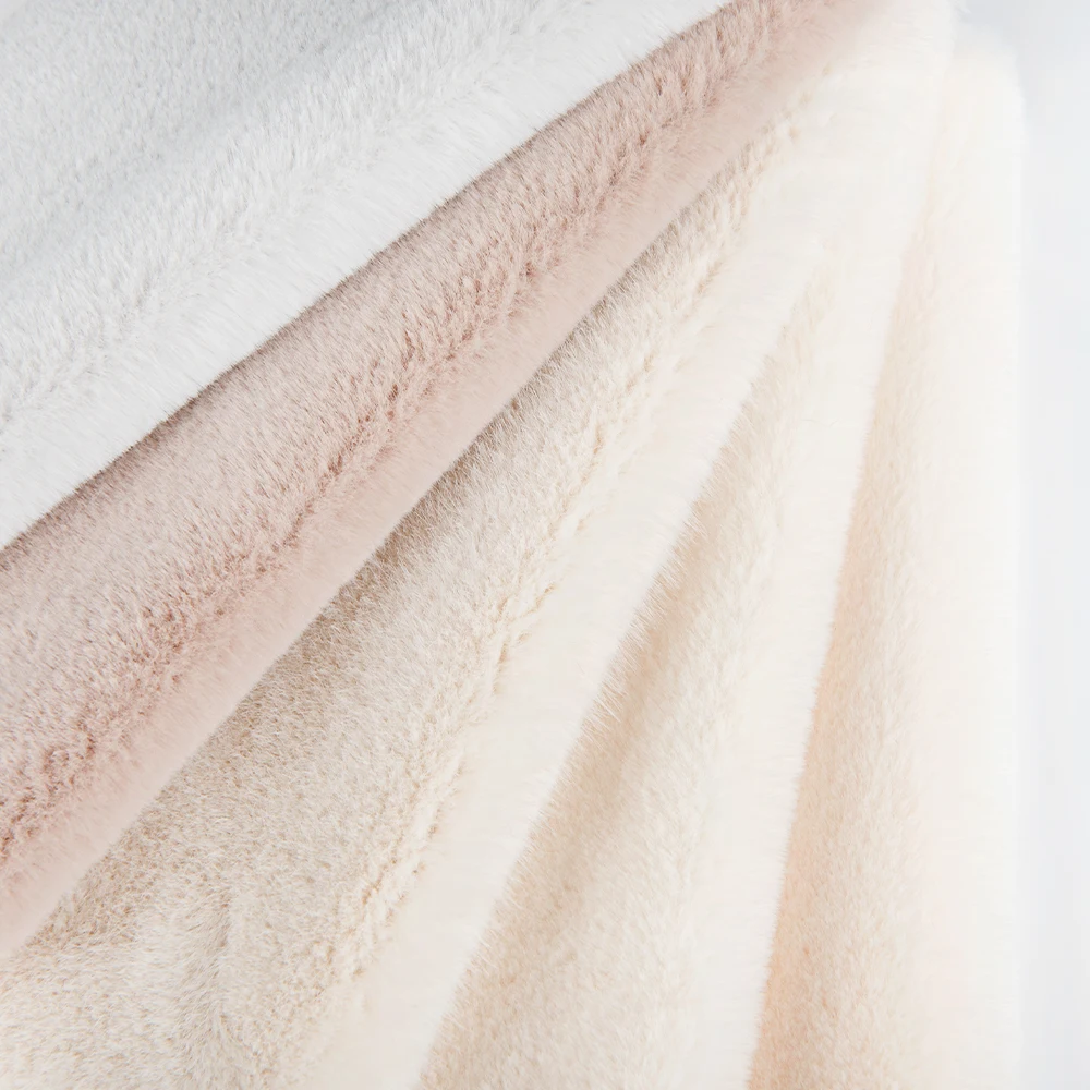 High Quality Faux Fur Factory wholesale 100% Polyester soft short faux fur fabric for coat