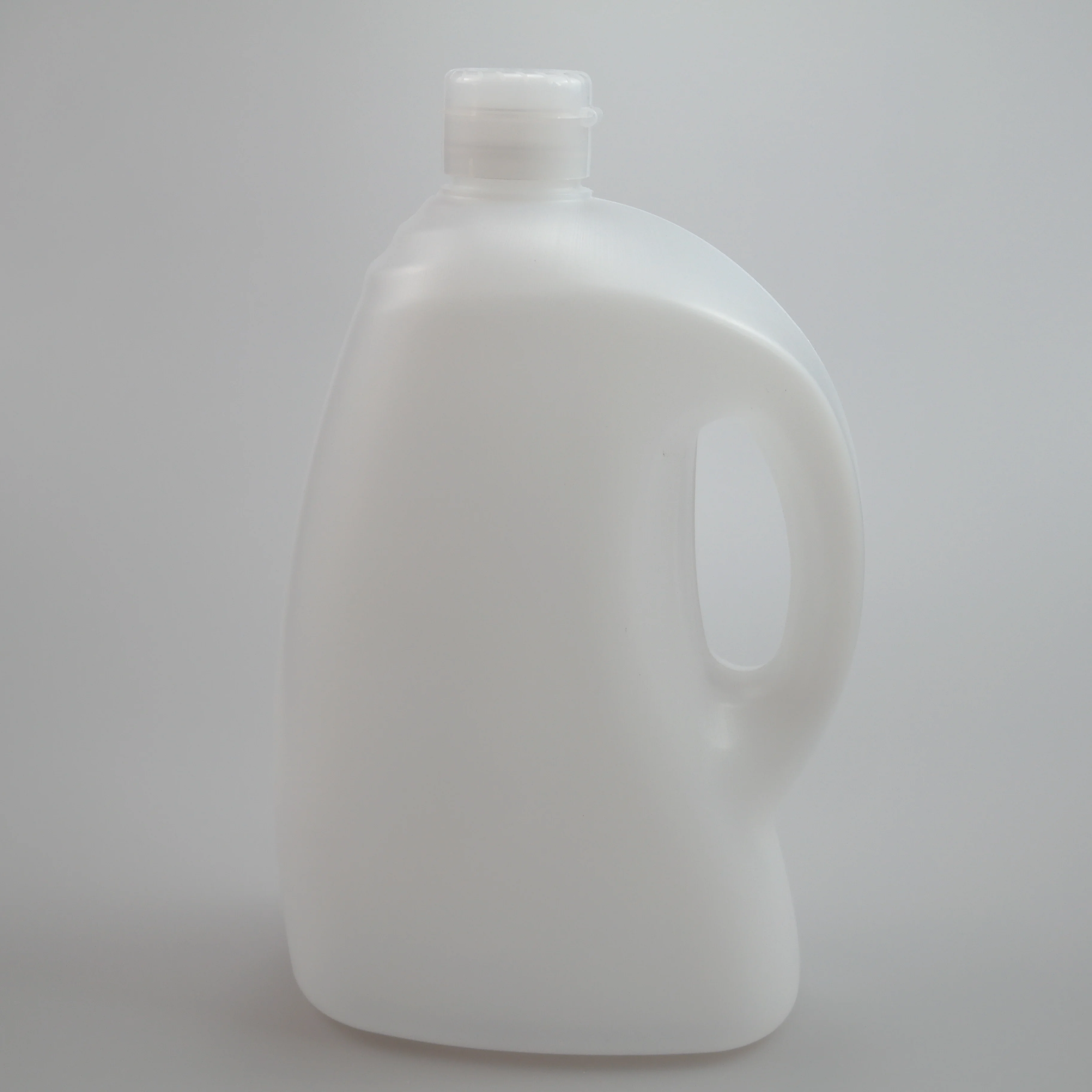 Пищевой белый цвет HDPE пластиковая упаковочная бутылка кухня с оливковым маслом пластиковая бутылка 2 литра