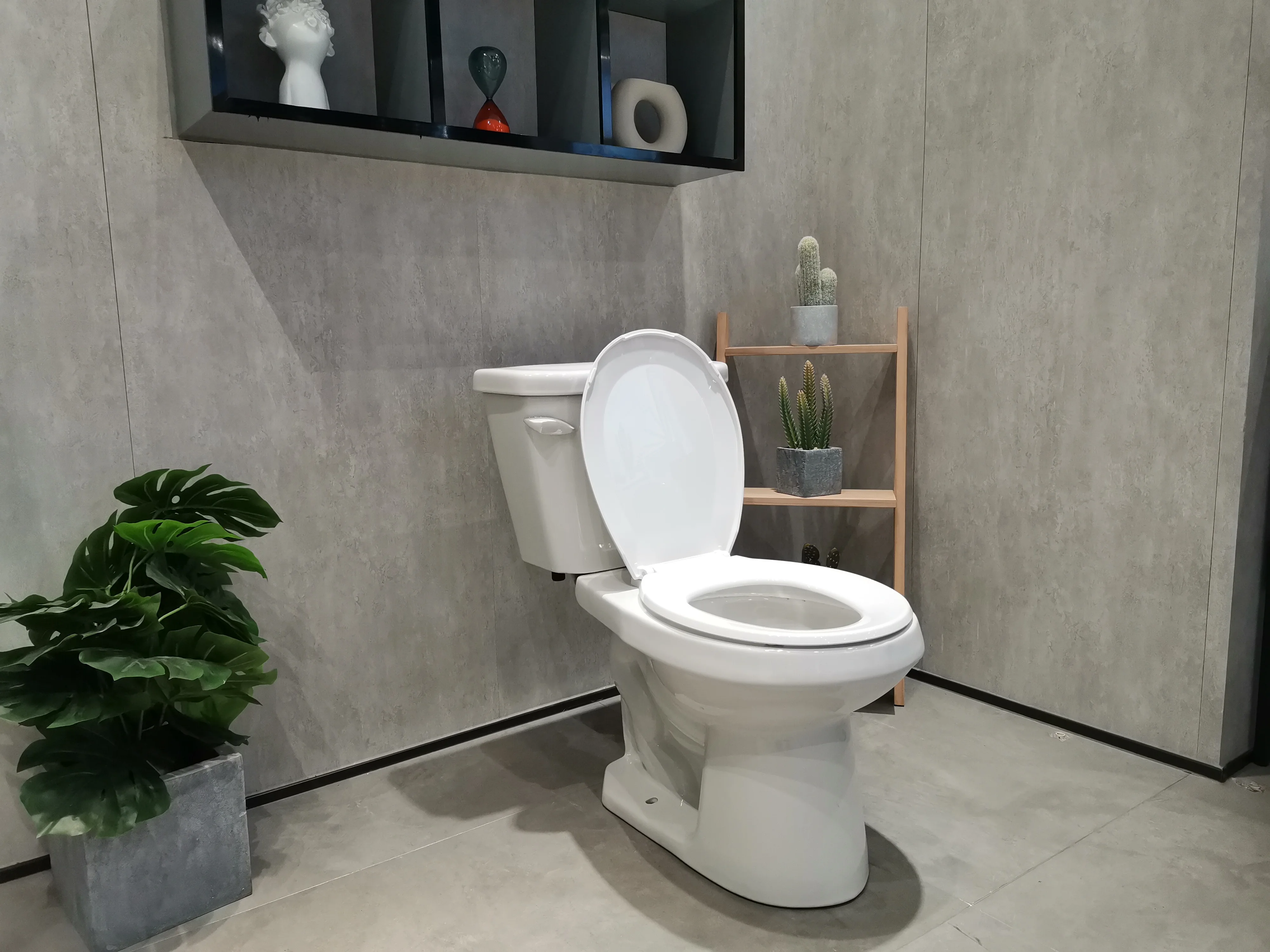 Factory North American cUPC Standard hot selling Bathroom toilet bowl Side Flush Floor Mounted Two Piece Toilet