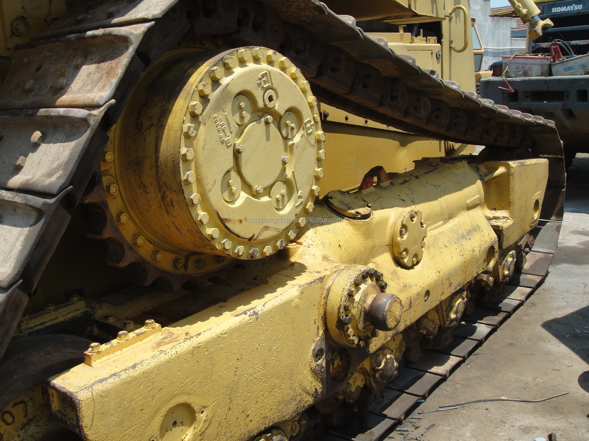 Used Caterpillar bulldozer CAT D8R in good condition for sale
