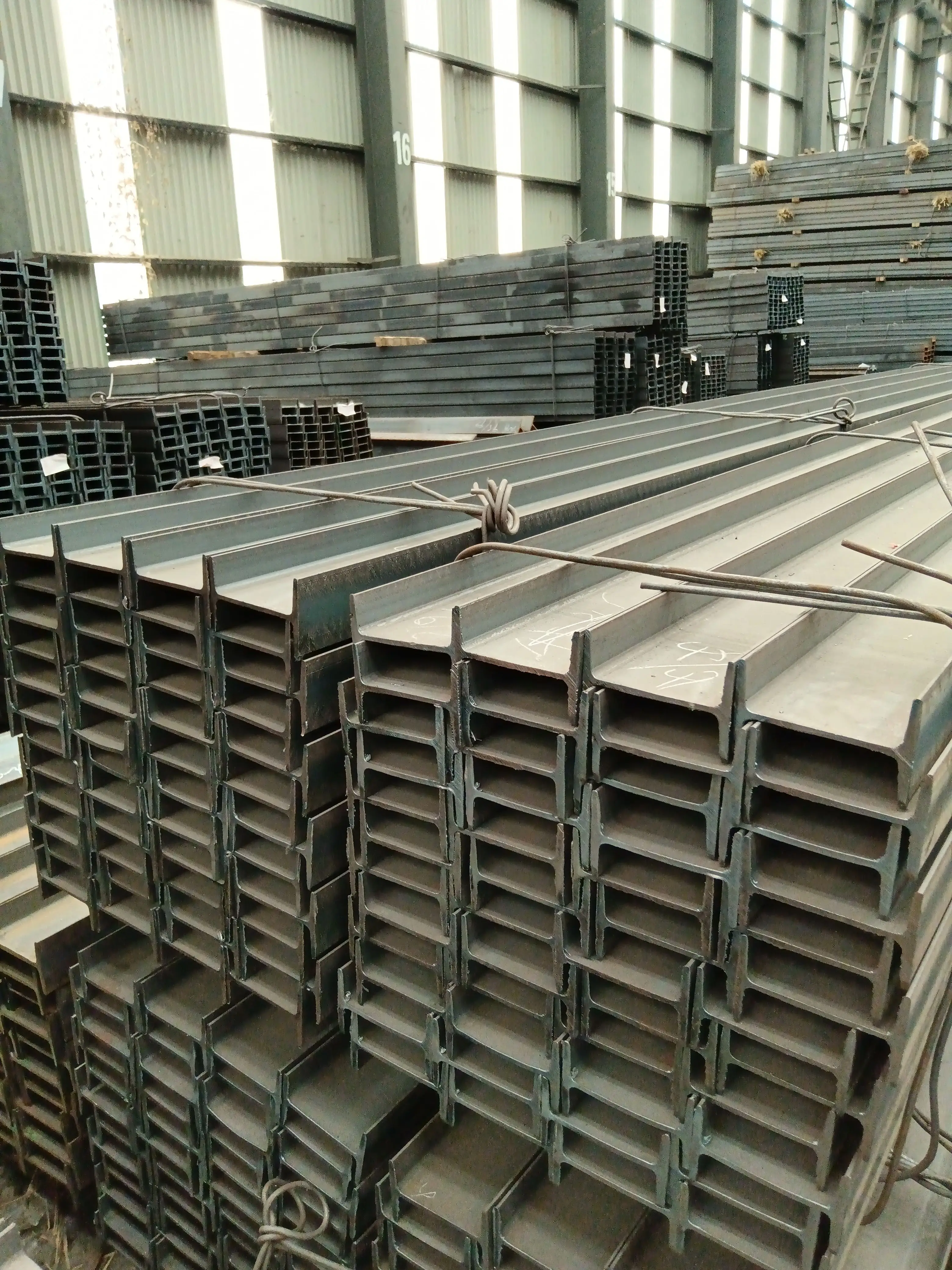 H-Beams Astm Q235B Q345E Steel Wide Flange Iron Column with Good Structural Use for Construction
