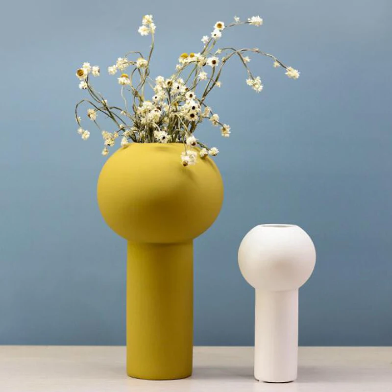 Wholesale home table decoration beige ceramic modern vase,vase for home decor ceramic/