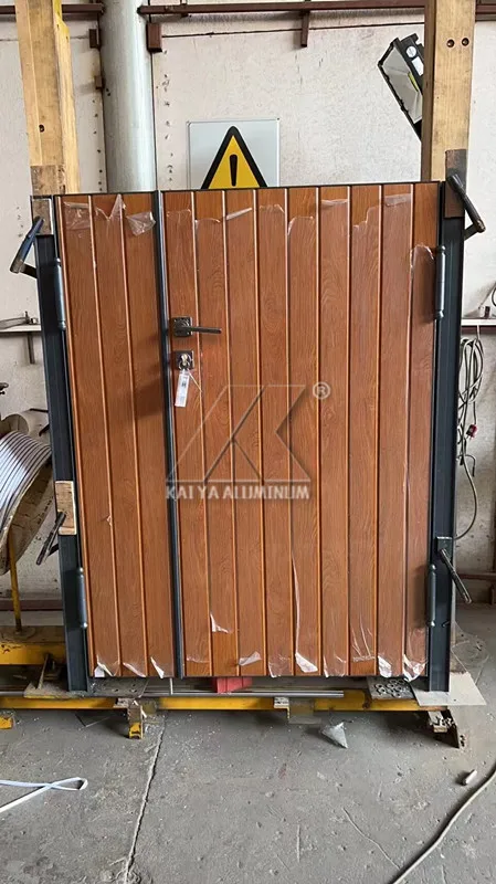 Customized decorative courtyard entrance aluminum fence gates for driveway and garden