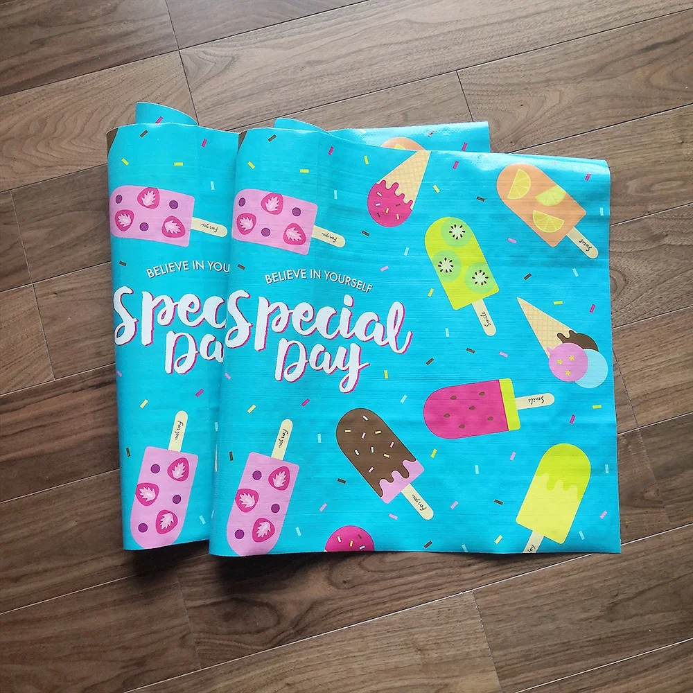 
60cmx90cm , 90x140cm, 90x180cm Plastic Outdoor Summer Colorful Leisure Sheet 