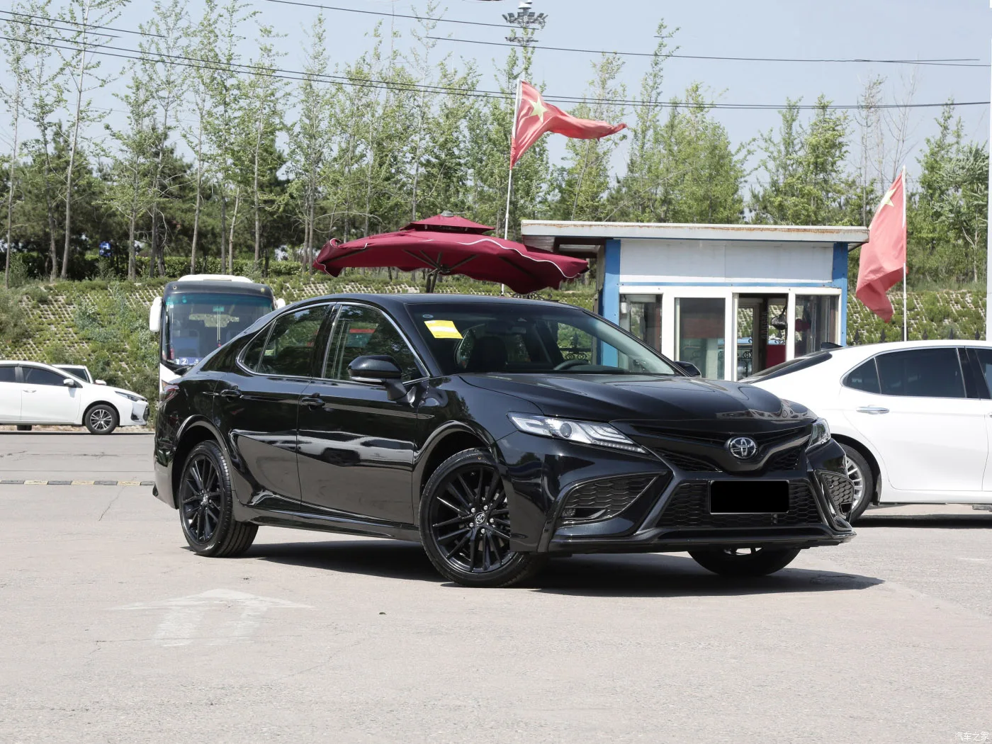 2023 New Toyota Camry Gasoline Car Fuel Cars 2.0T Version Petrol Car with 8AT 8-speed Automatic