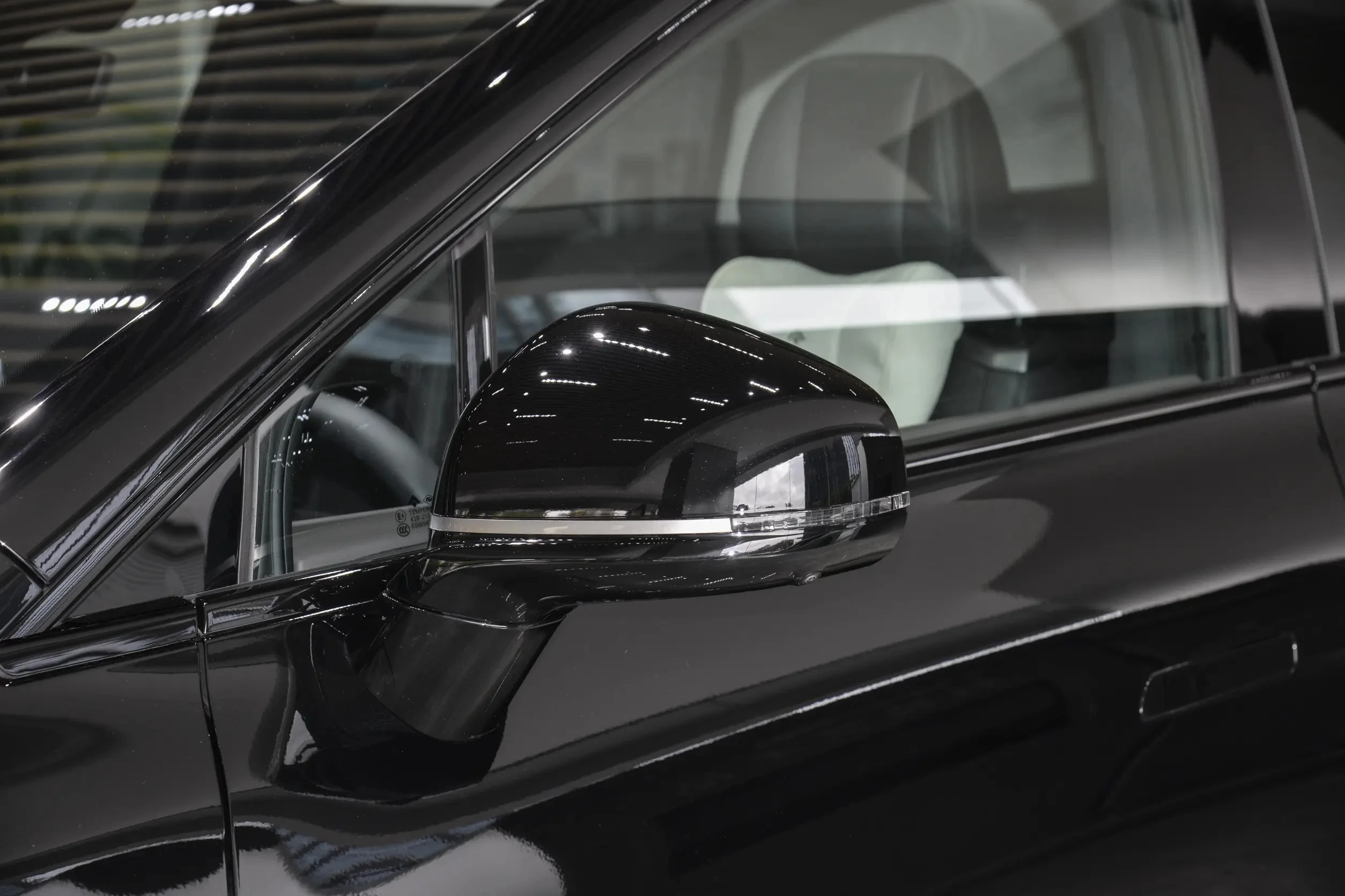 YK MOTORS 2024 EV Electric Vehicle Wholesale 2024 Aion Hyper HT Export Prices