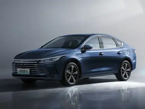 Подержанные бензиновые автомобили седан вилка в гибридный автомобиль для Китая Byd эсминец 05 2023 байд электрический BYD Chazor