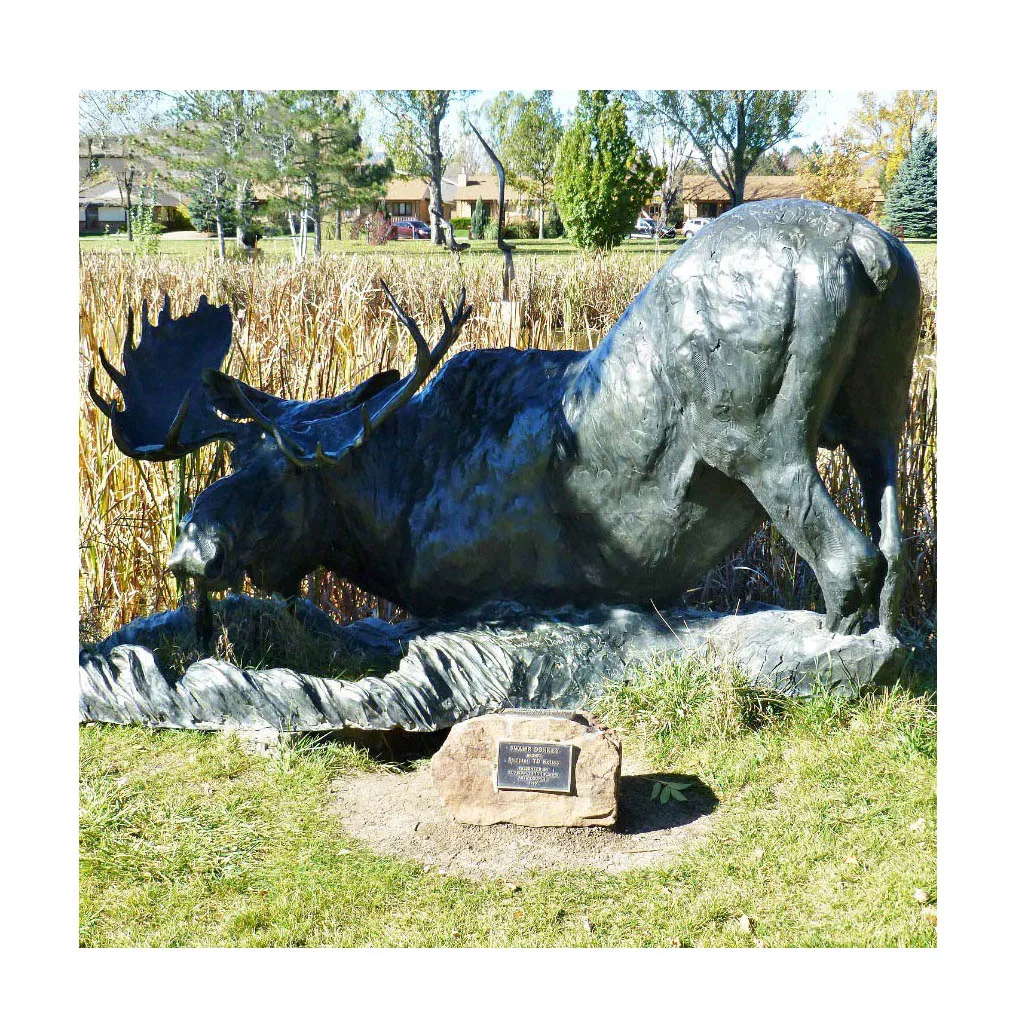 Life size outdoor garden the Woods bronze moose sculpture for sale