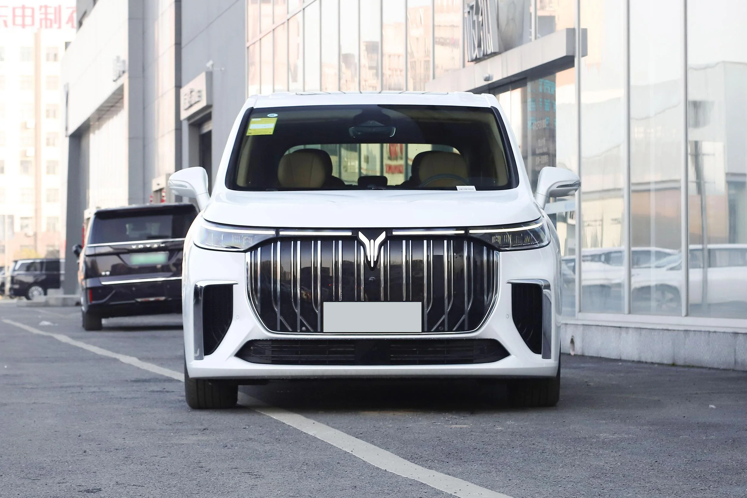Buy China Brand New EV Cars 2024 Voyah Dreamer 5 Doors 7 Seats MPV Long Range 650KM Electric Cars For Adult