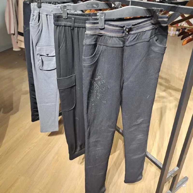 Men women italian second-hand clothes wholesale export used in bales